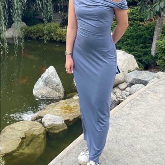 Reformation Jamen Off Shoulder Dress - Picture 2 of 2